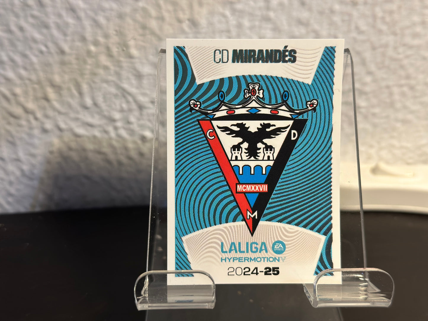 Escudo CD Mirandés - N° 17