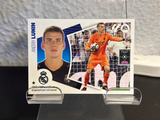 Andriy Lunin - N° 4